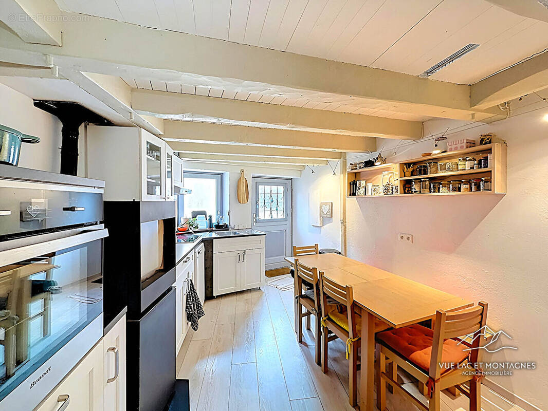 Maison à PERRIGNIER