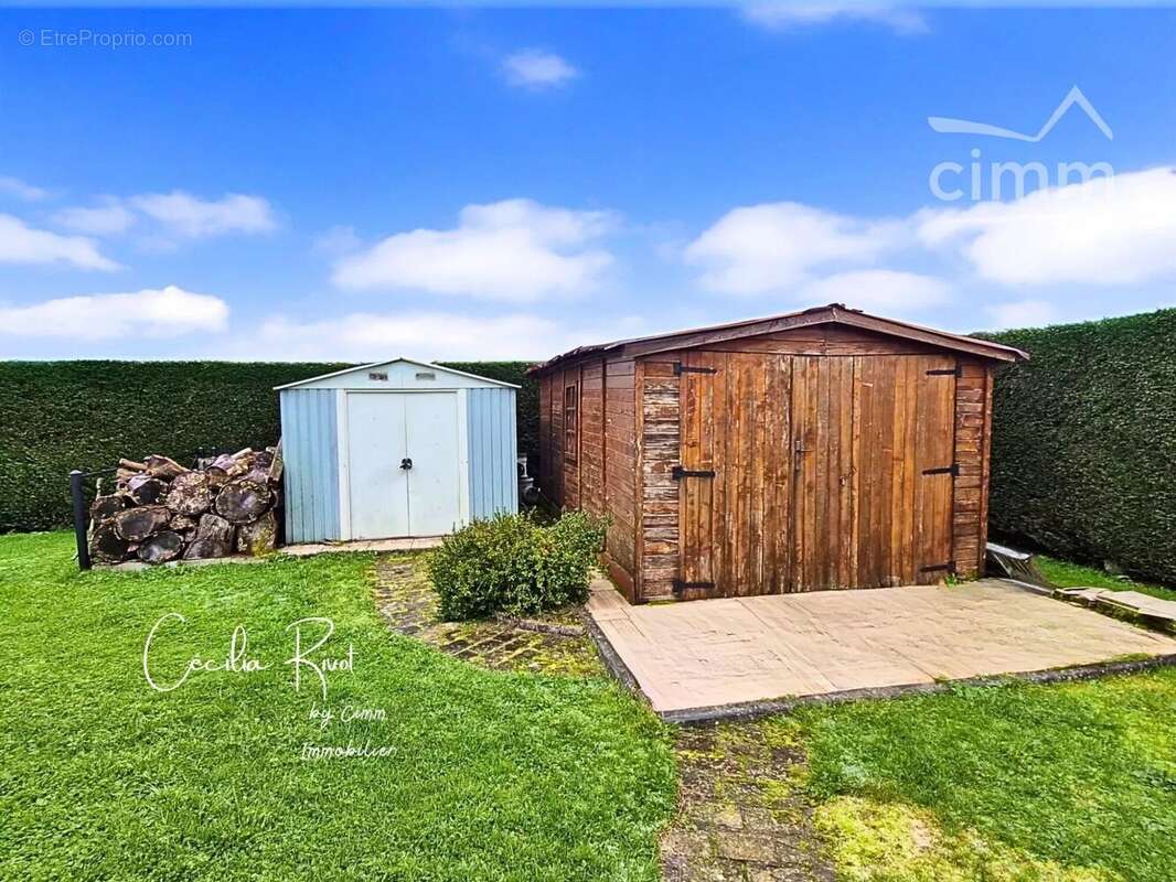 Maison à SAINT-CHRISTOLY-DE-BLAYE