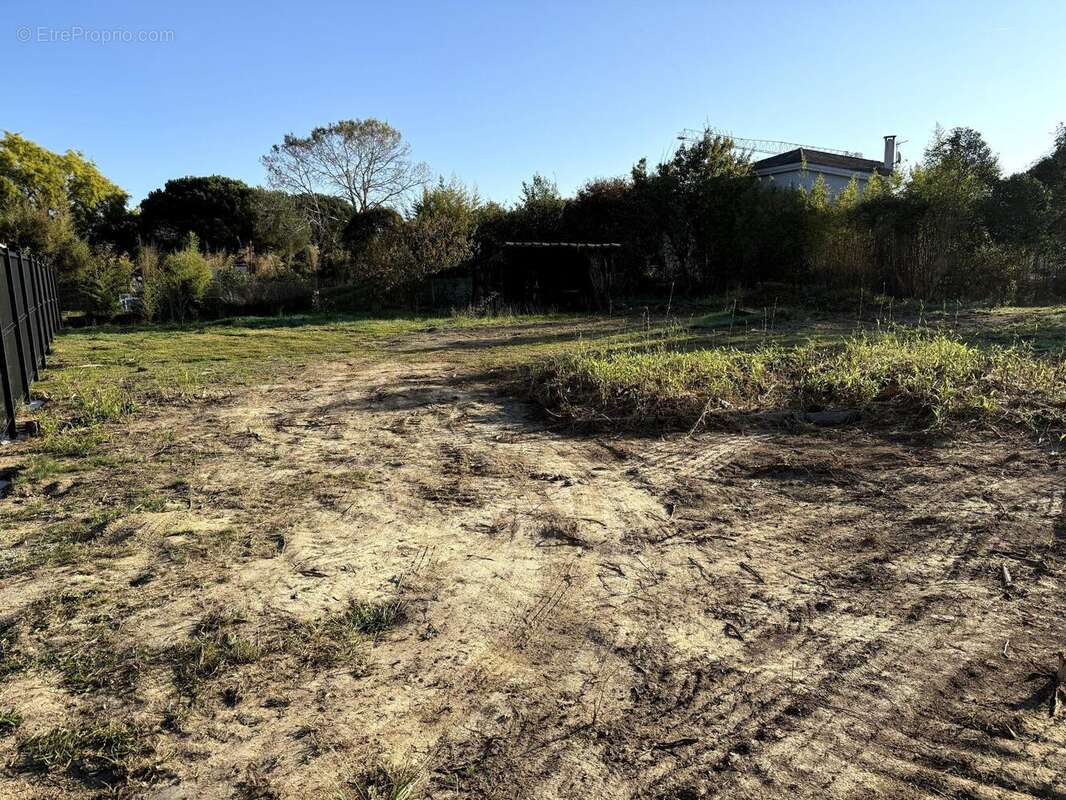 Photo 3 - Terrain à LA SALVETAT-SAINT-GILLES