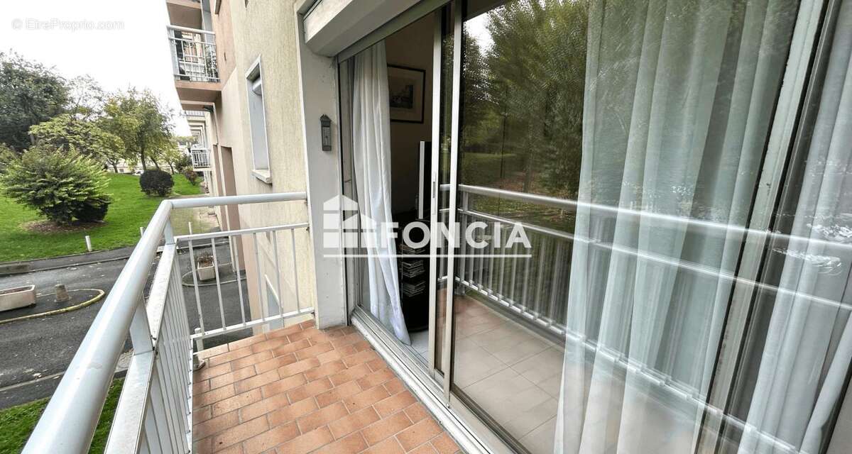 Appartement à FRESNES