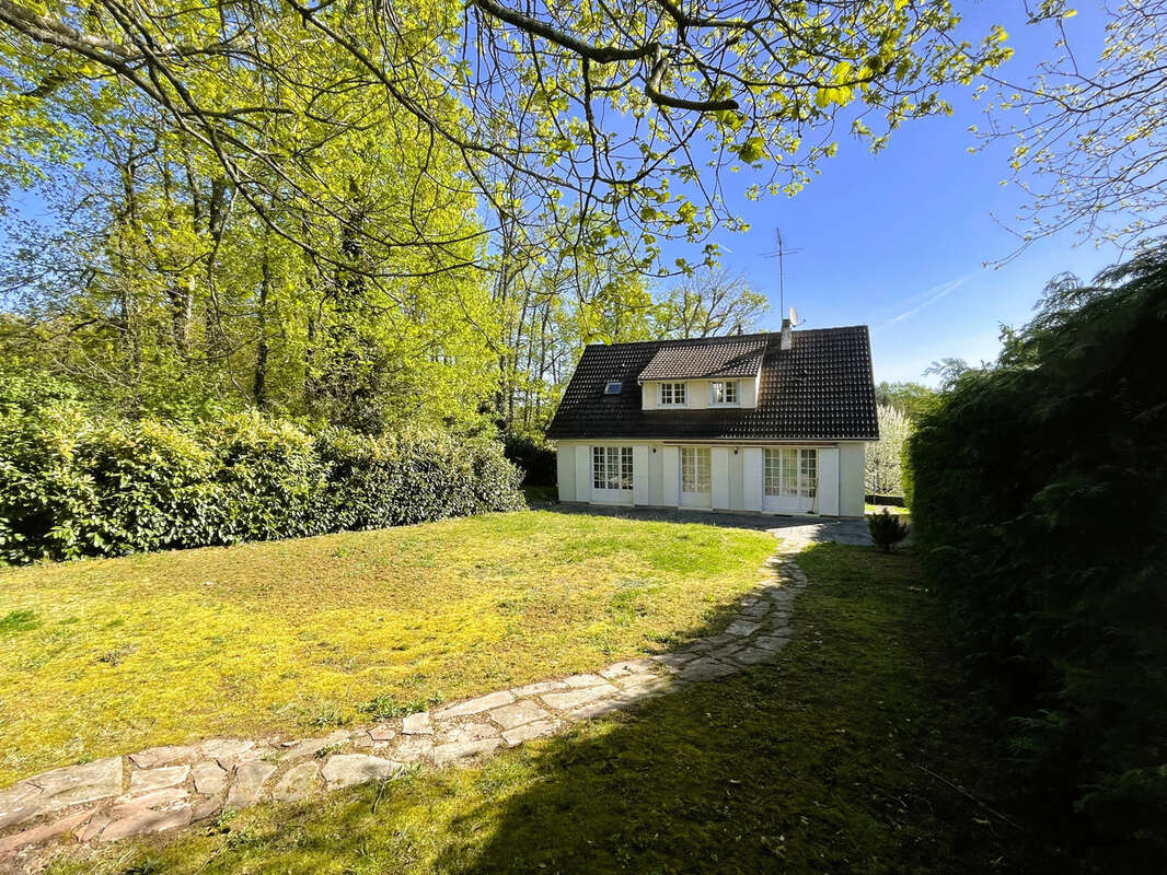 Maison à BARJOUVILLE