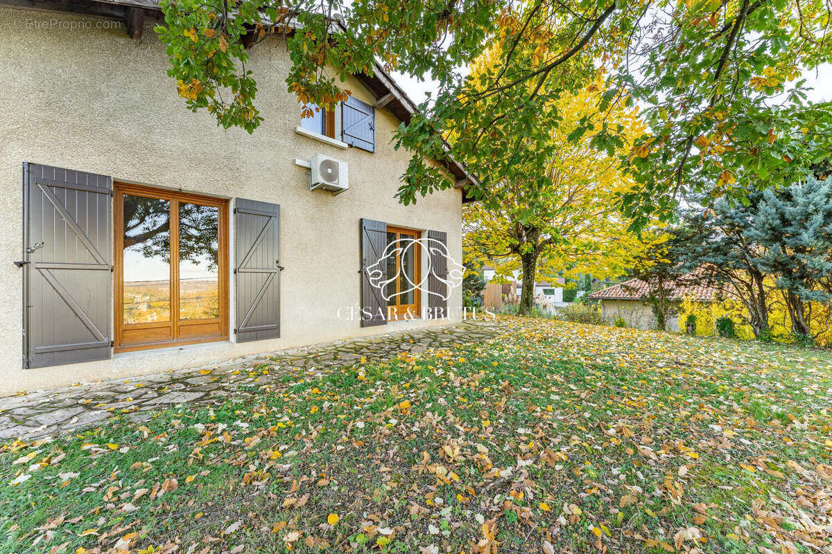 Maison à SAINT-ROMAIN-AU-MONT-D&#039;OR