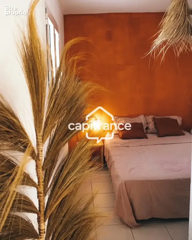 T2 vendu meublé avec terrasse – Saint-François - photo 6