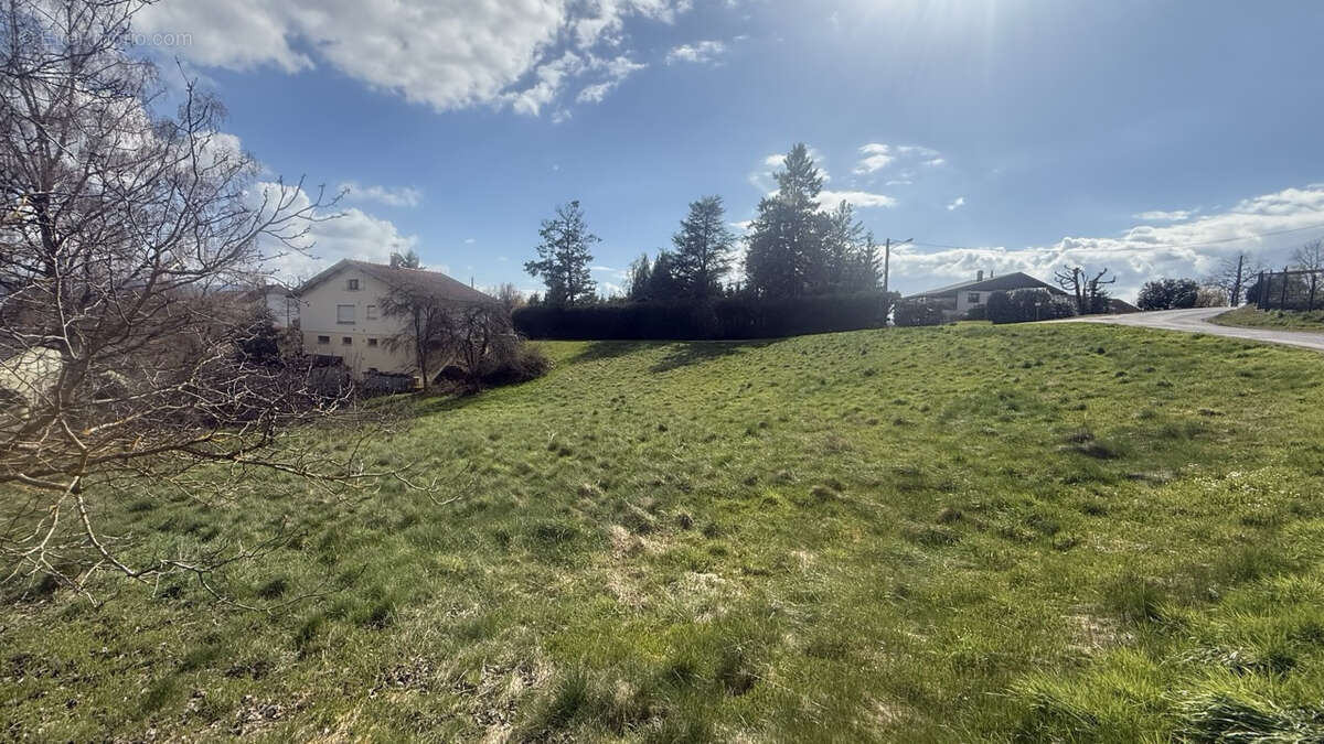 Terrain à NAYEMONT-LES-FOSSES