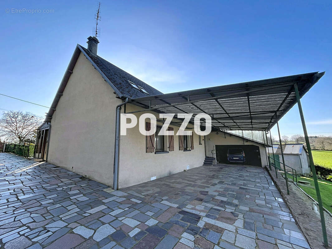 A VENDRE - Maison familiale de 160 m² sur un terrain de 1531 m² - photo 15