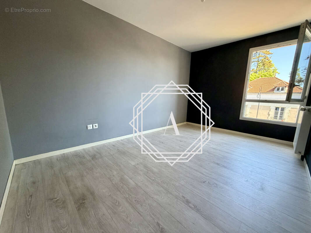 Appartement à LOUVRES