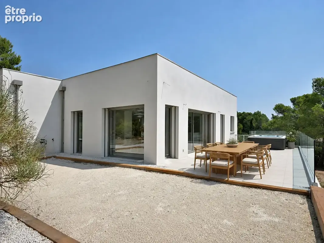 NIMES-TERRES DE ROUVIERE-Villa Contemporaine Neuve de plain-pied - photo 14