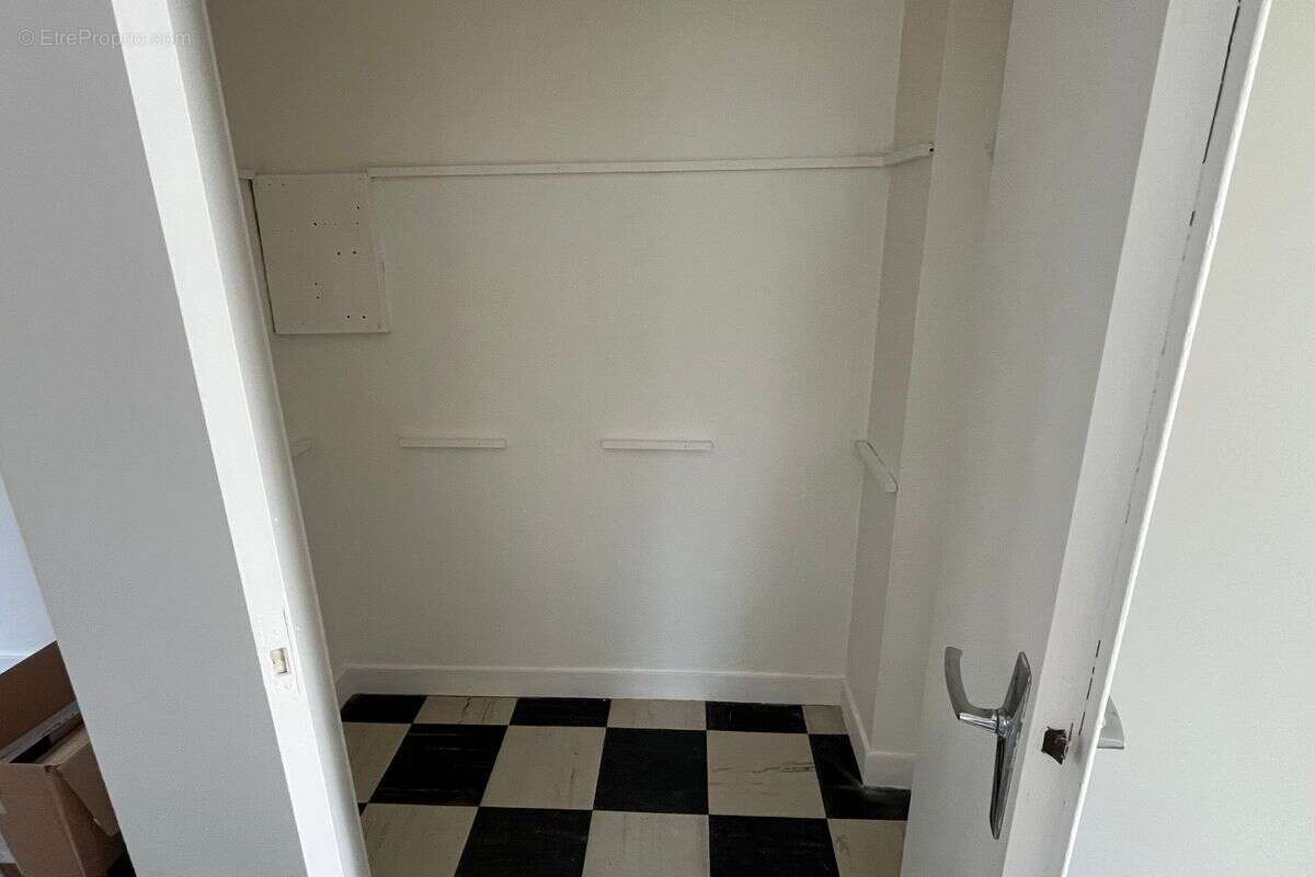 Loches - Appartement T4 - photo 11