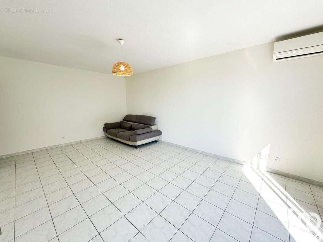 Photo 2 - Appartement à MARSEILLE-13E