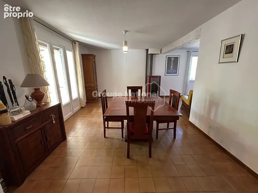 Maison de plain-pied 3 chambres sur parcelle de 640 m² avec piscine et garage - Saint Didier - photo 5