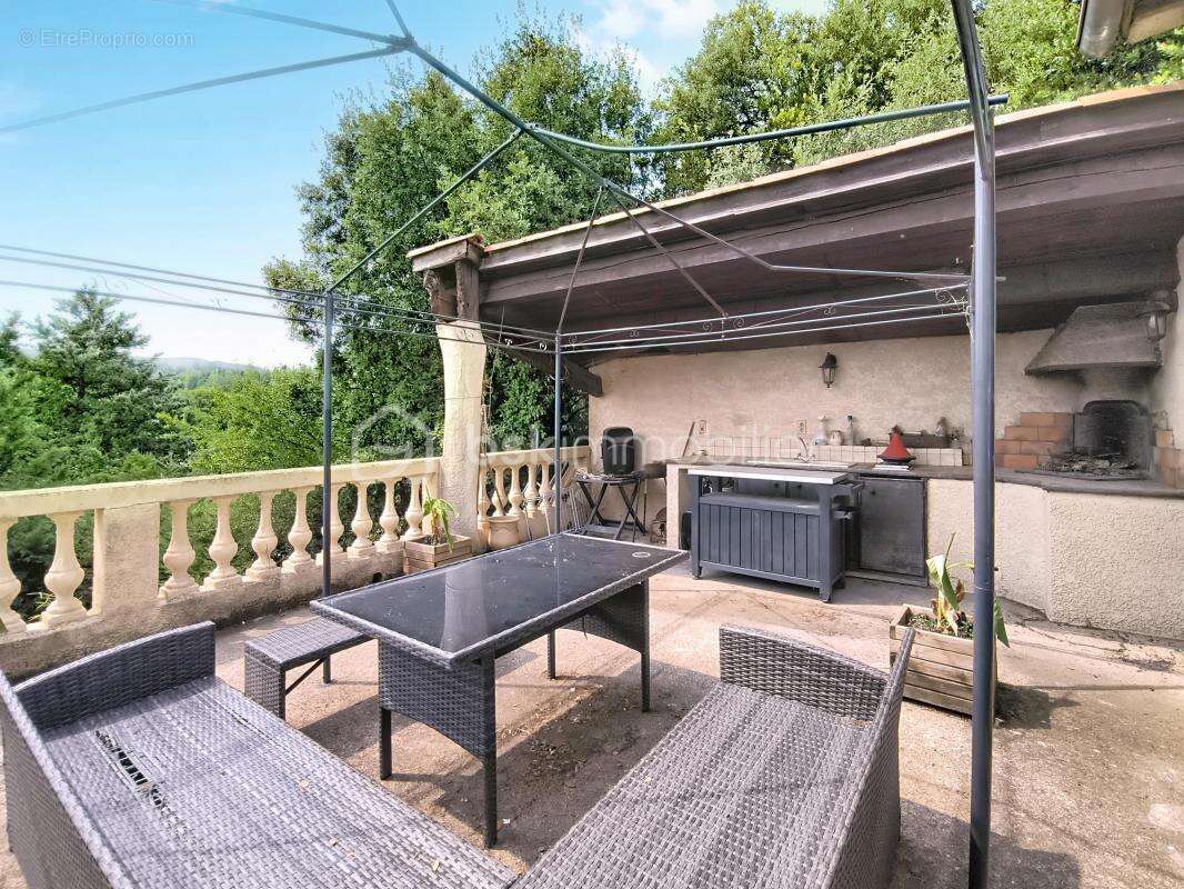 Grande maison familiale de 287 m² avec jardin, piscine et garage – Bédarieux - photo 21