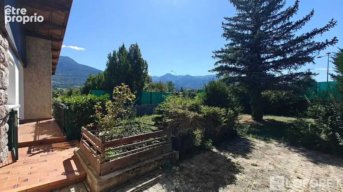 Appartement type 6  + cave + jardin - embrun - 6 pièces - photo 2