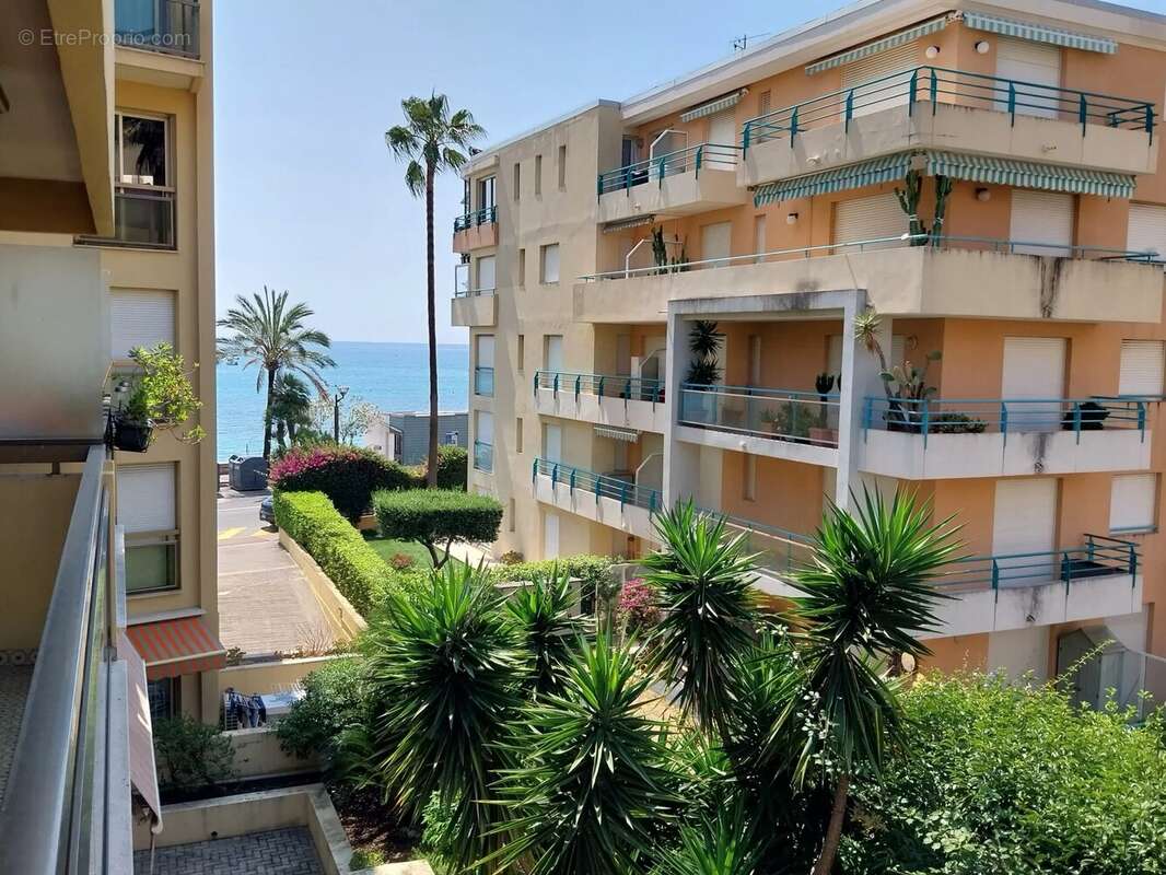 Appartement à ROQUEBRUNE-CAP-MARTIN
