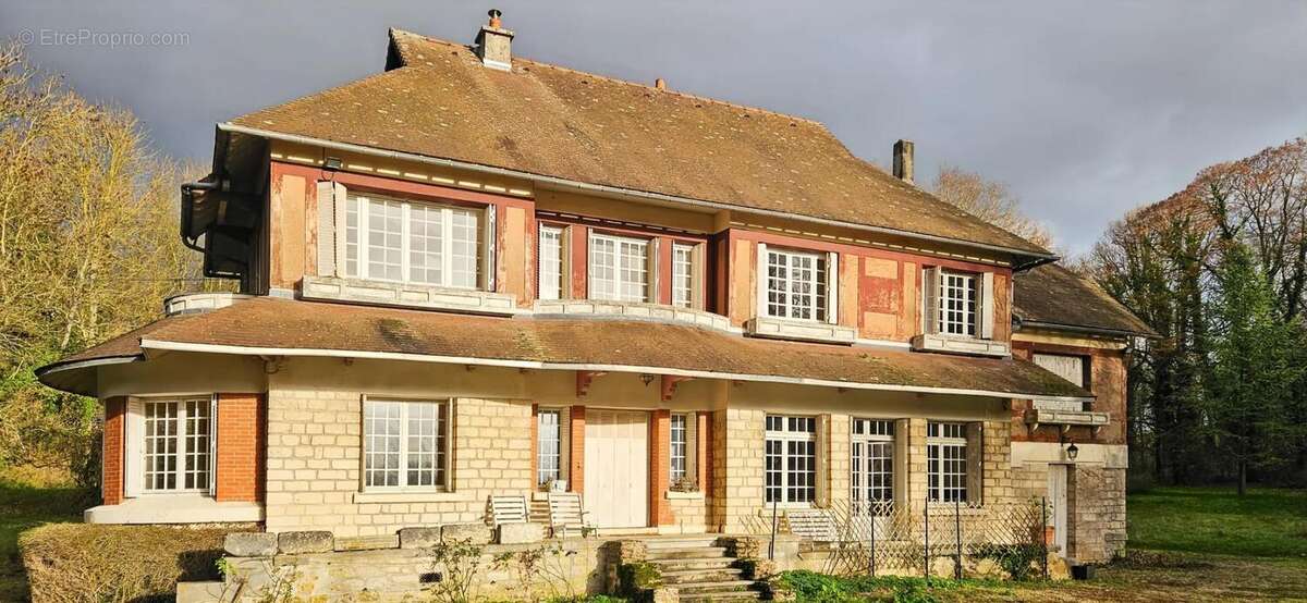 Maison à VAILLY-SUR-AISNE