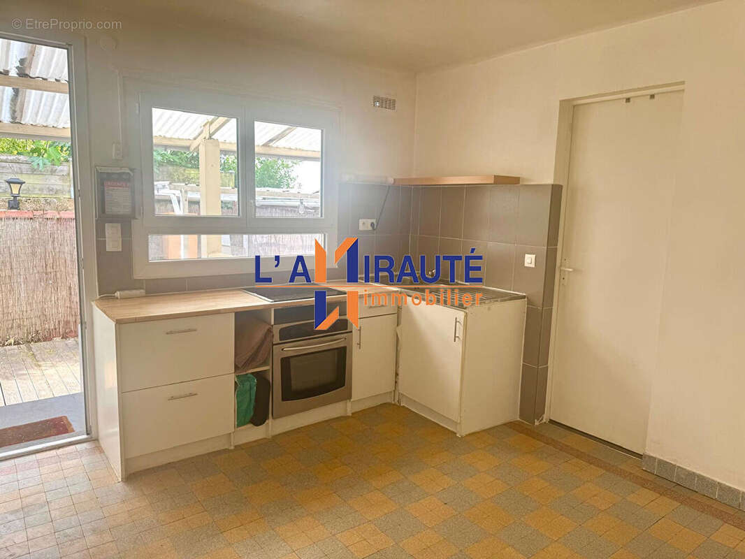 Maison à LE MESNIL-LE-ROI