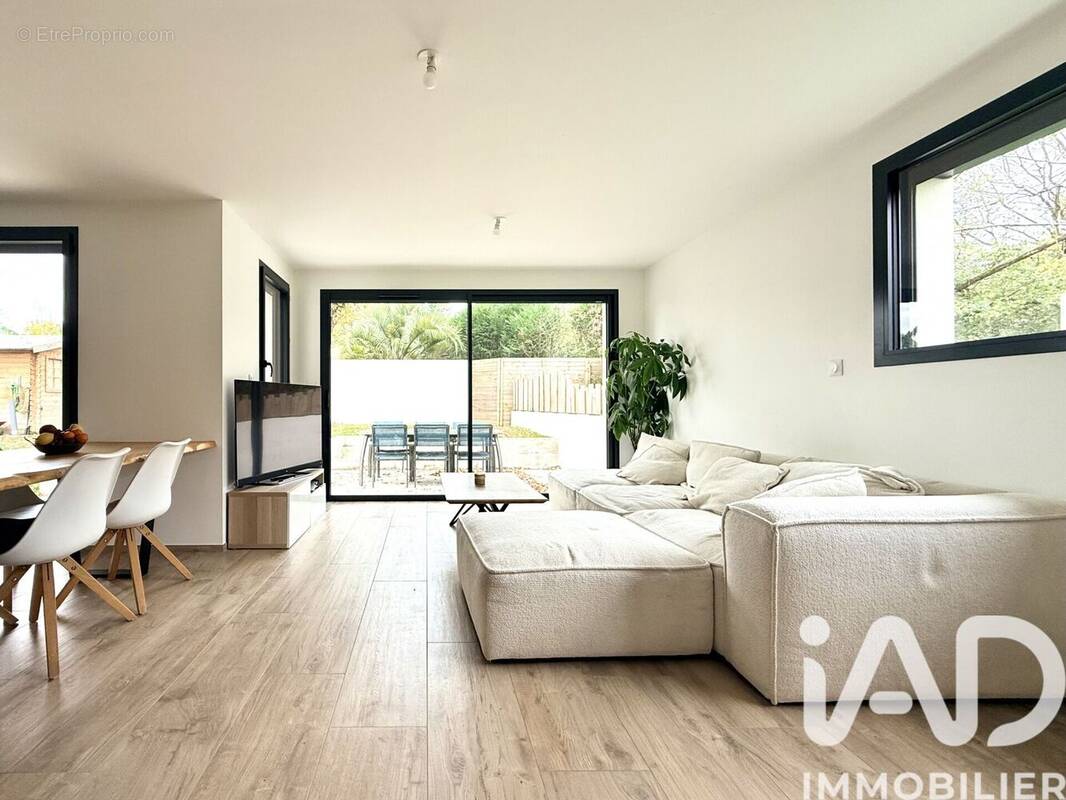 Photo 1 - Maison à SAINT-PHILBERT-DE-GRAND-LIEU