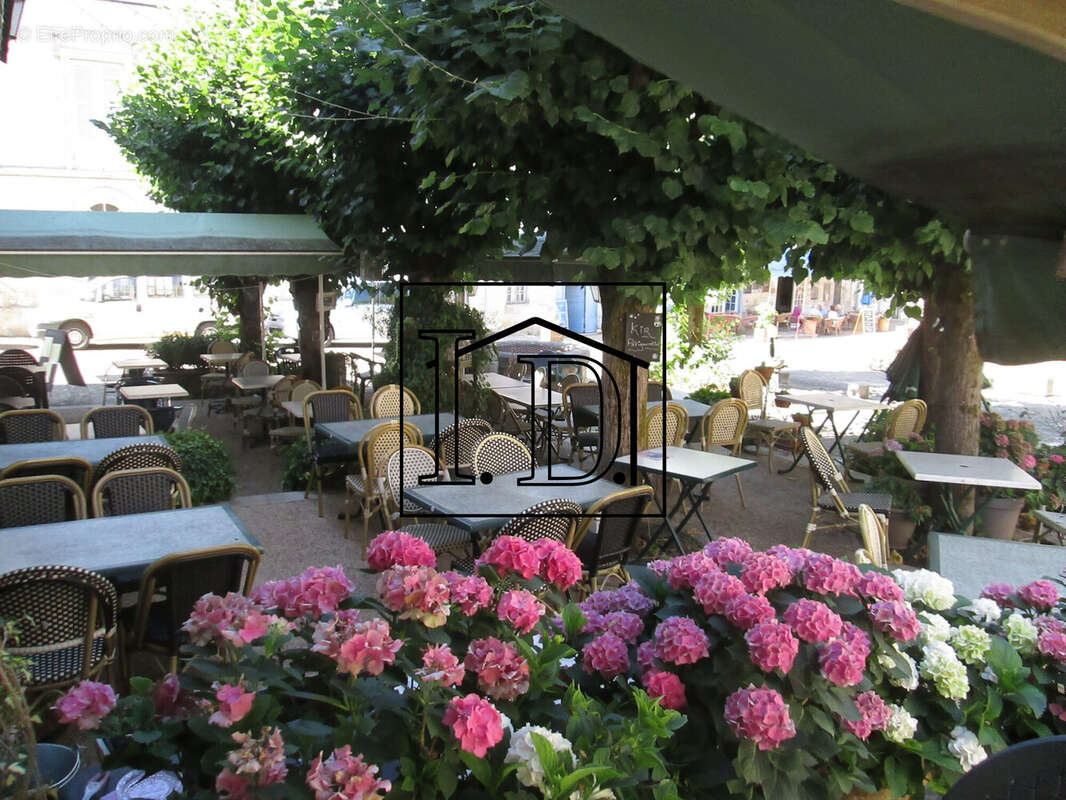 Appartement à BOURDEILLES