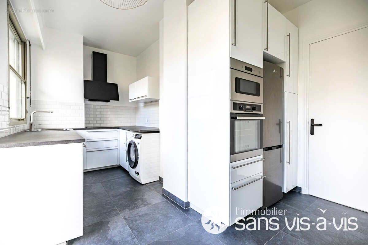 Appartement à NEUILLY-SUR-SEINE