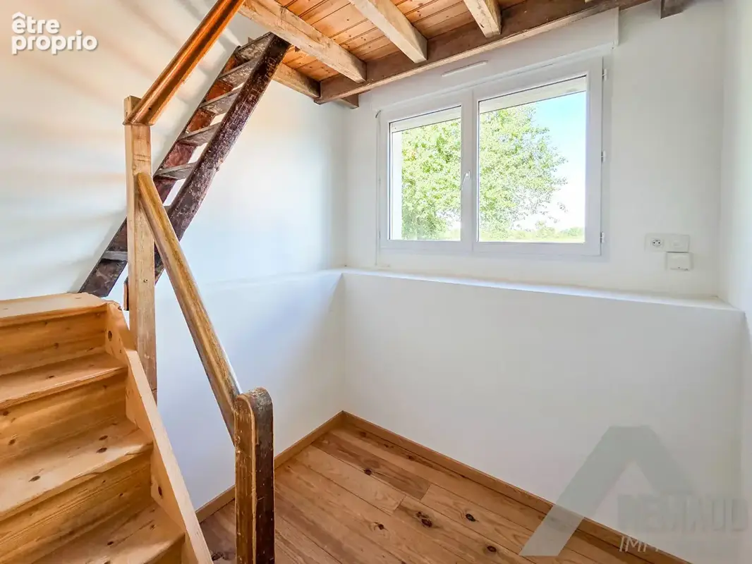 2.6 Km du Centre Ville - Appartement 82 m² avec terrasse et garages - photo 10