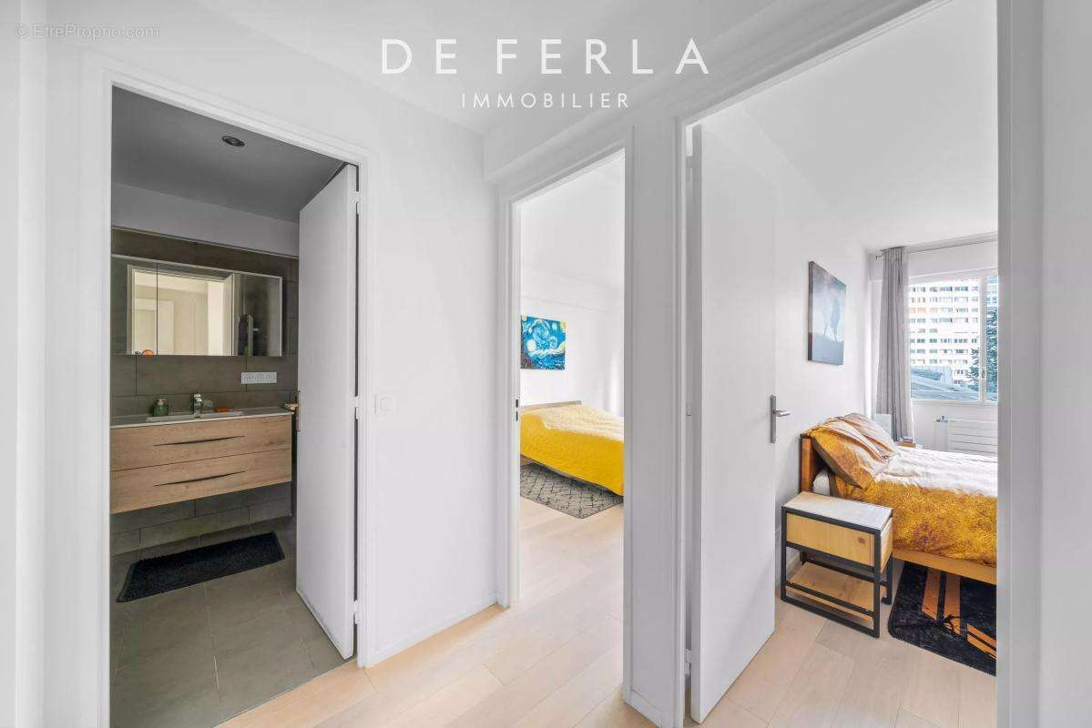 Appartement à PARIS-14E