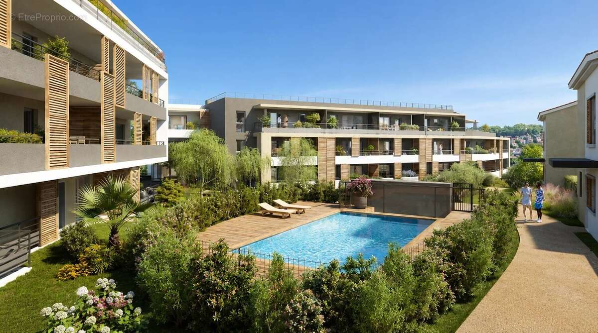 Appartement à SAINT-LAURENT-DU-VAR