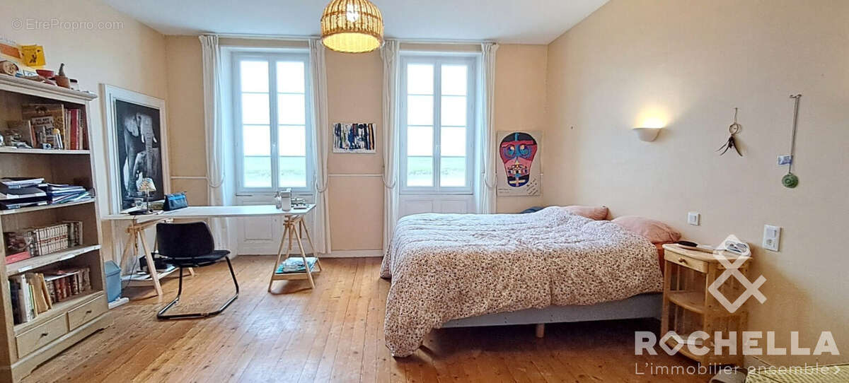 Maison à TONNAY-CHARENTE