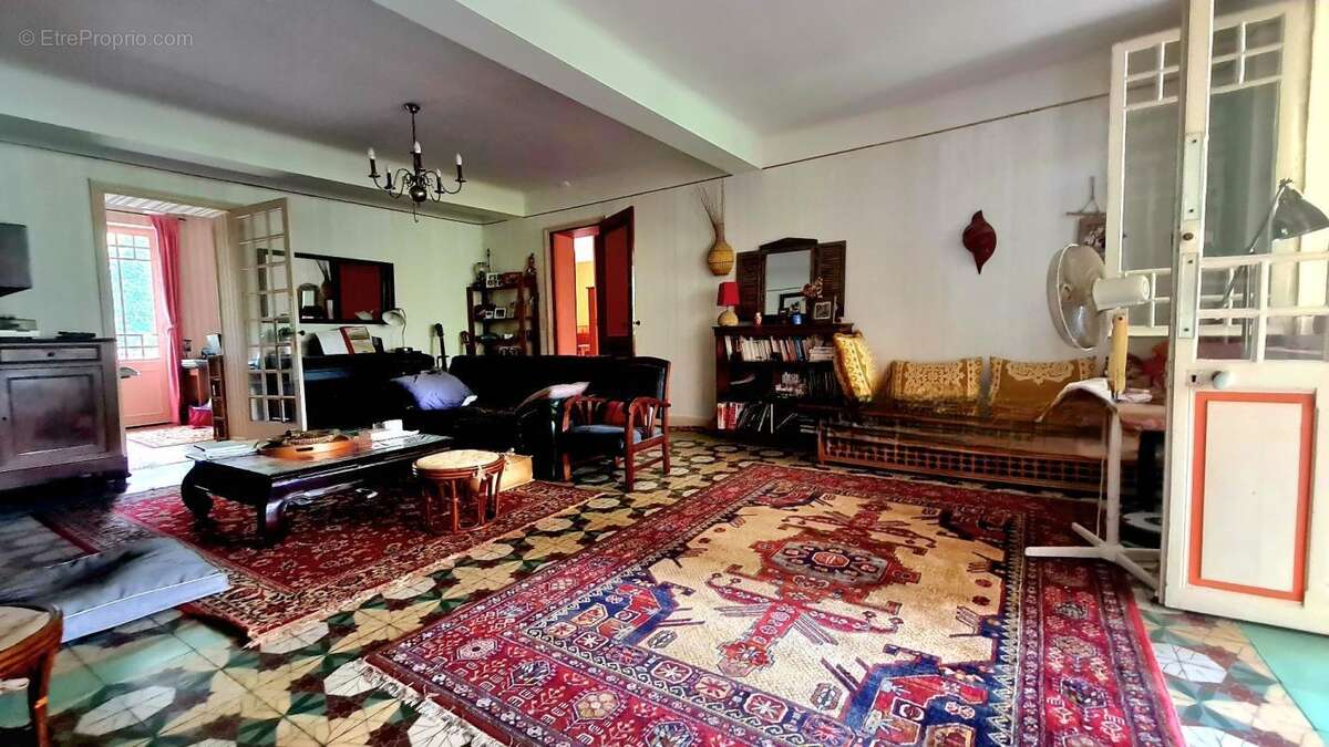 Maison à CAYRAC