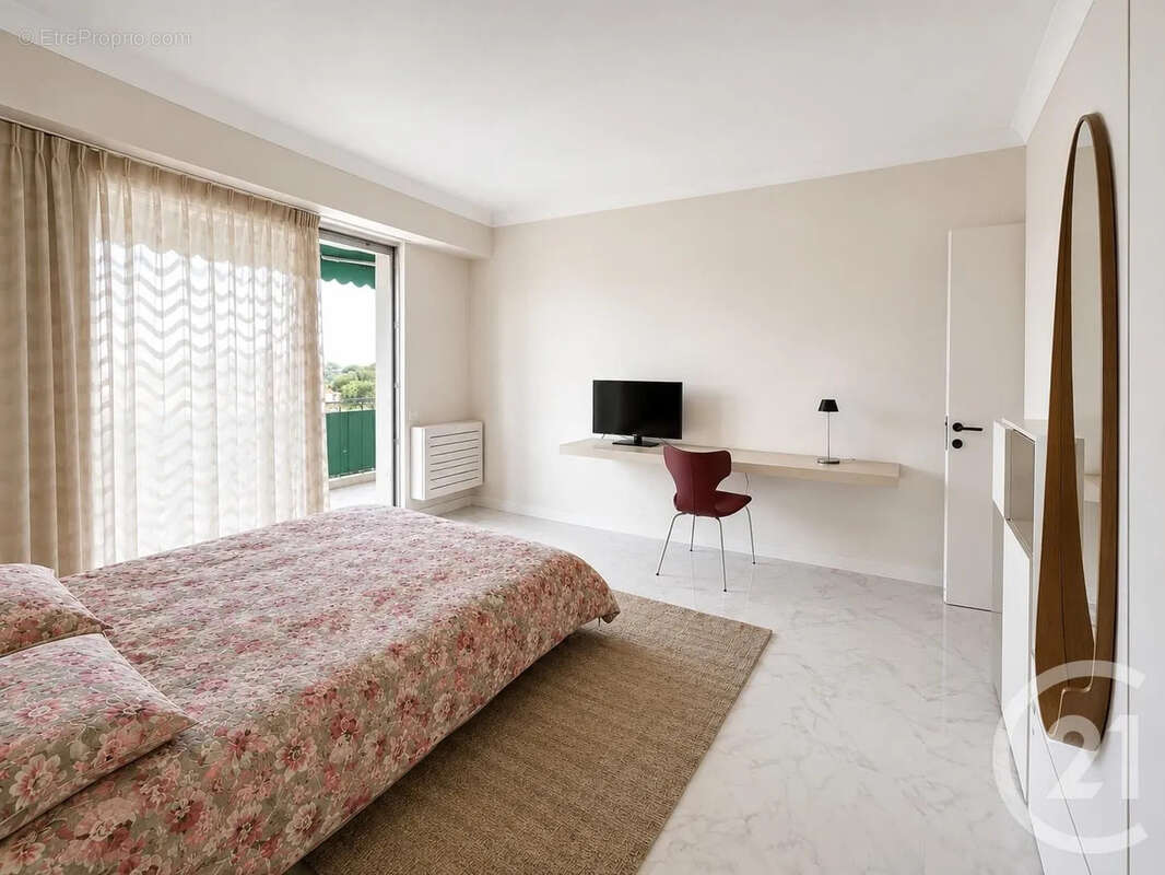 Appartement à ROQUEBRUNE-CAP-MARTIN
