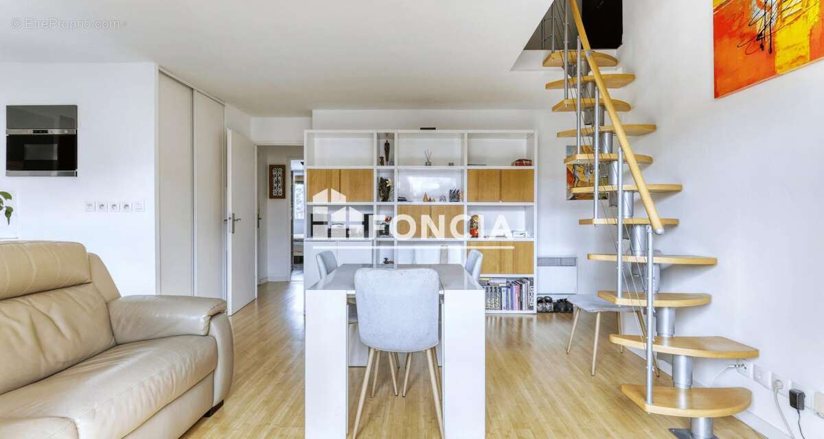 Appartement à LA QUEUE-EN-BRIE