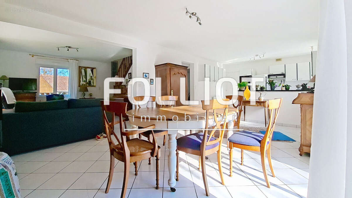 Maison à VILLEDIEU-LES-POELES