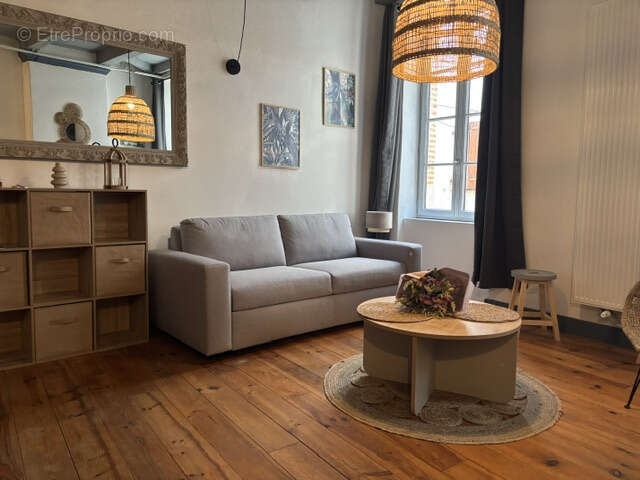 CAHORS (46000)   Appartement de caractère en triplex, esprit maison de ville - photo 2