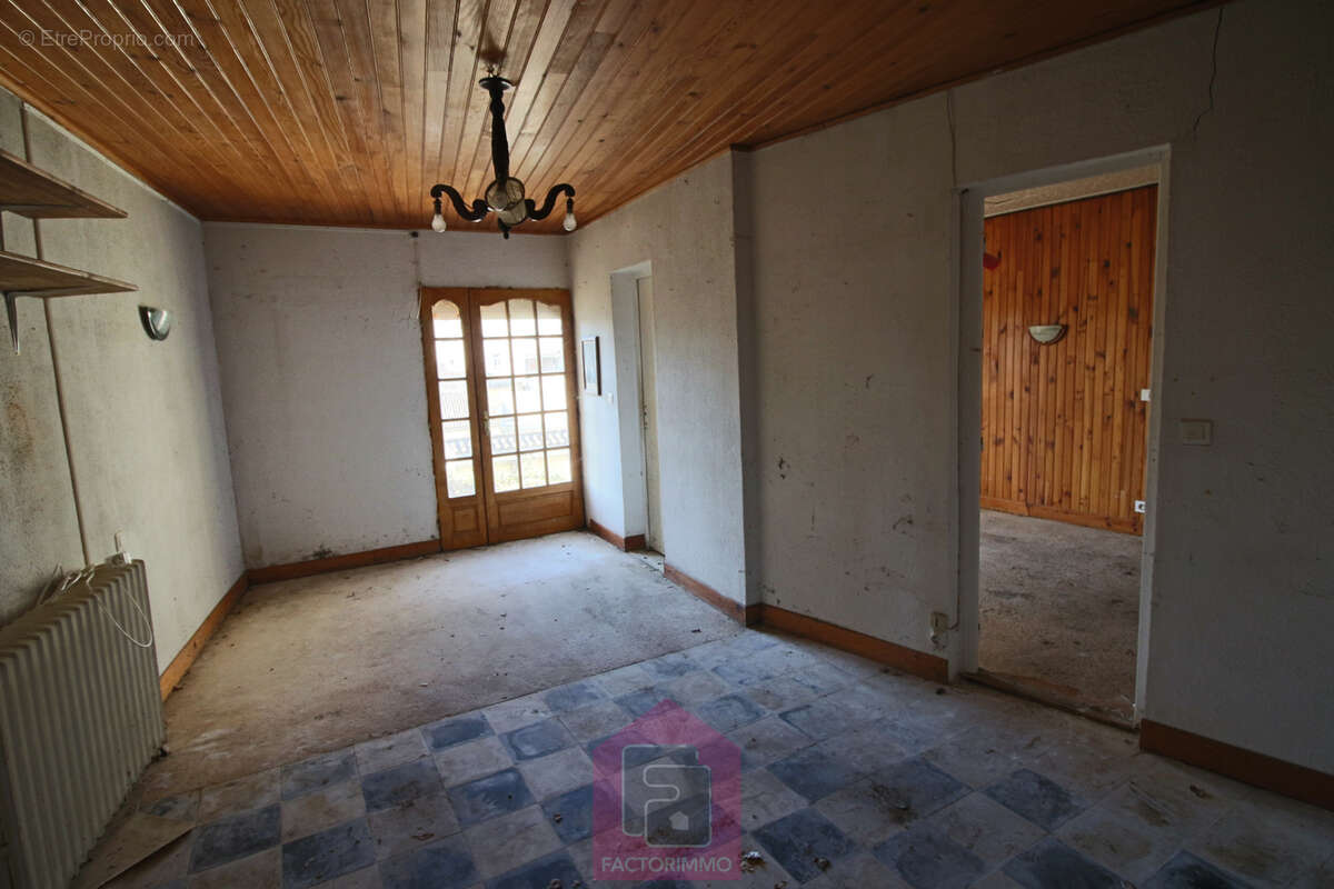Maison de village avec possibilité  local commercial - photo 7