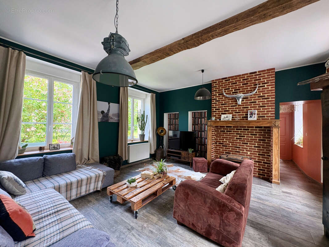 Maison à VAUCHELLES-LES-AUTHIE