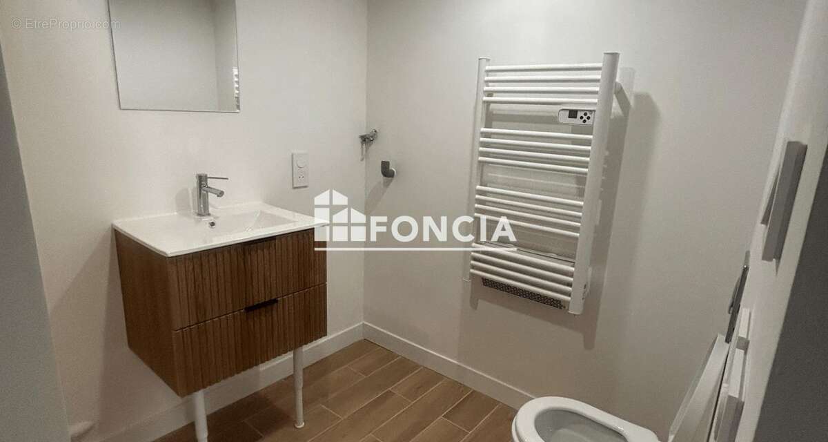 Appartement à MARSEILLE-5E