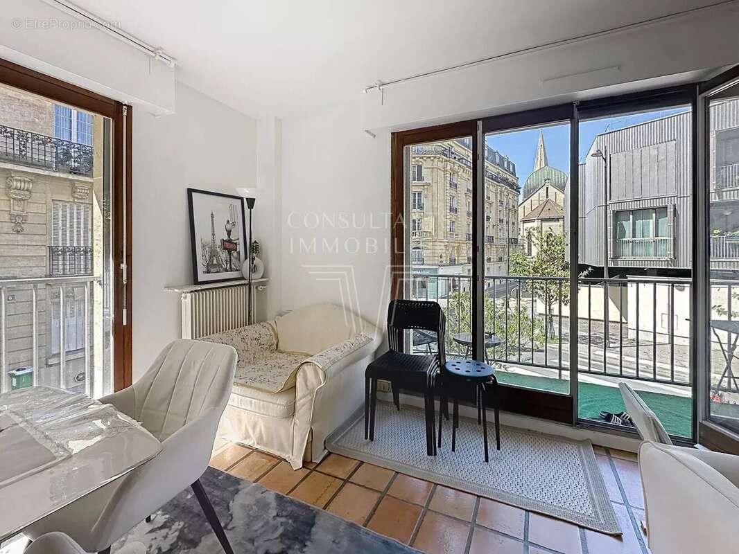 Appartement à PARIS-15E