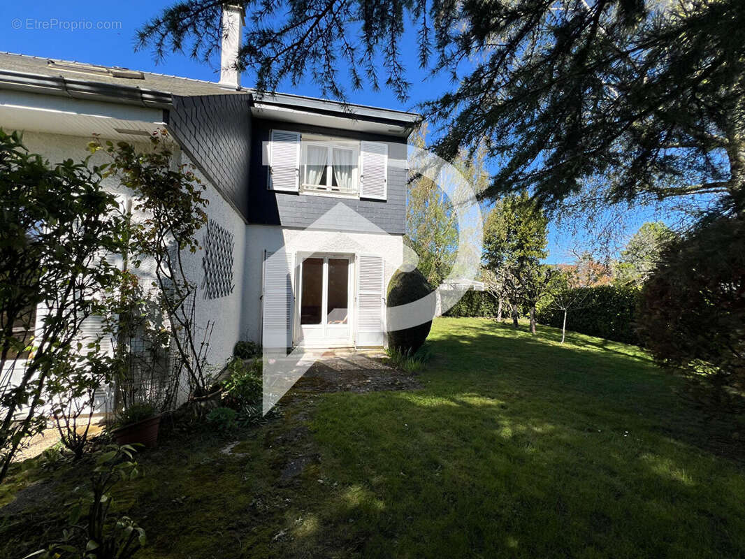 Maison à COIGNIERES