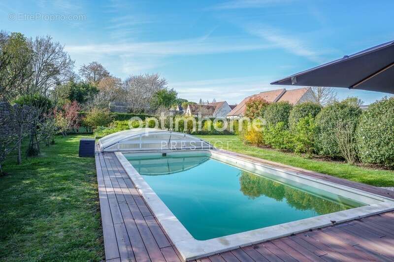 Maison à SAINT-CYR-SUR-LOIRE