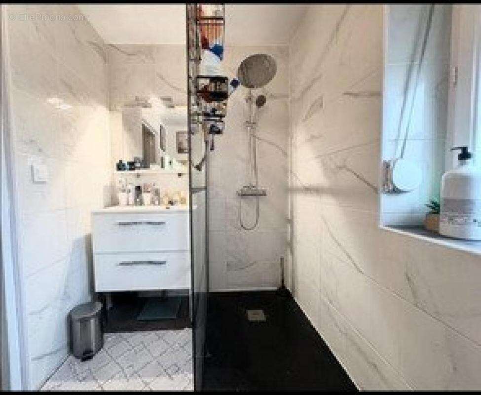 Maison à SAINT-GERMAIN-DE-CLAIREFEUILLE