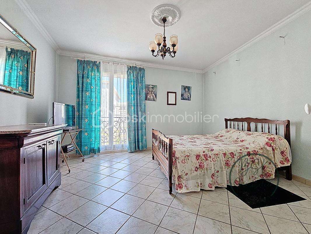 Maison à COLOMBIERS