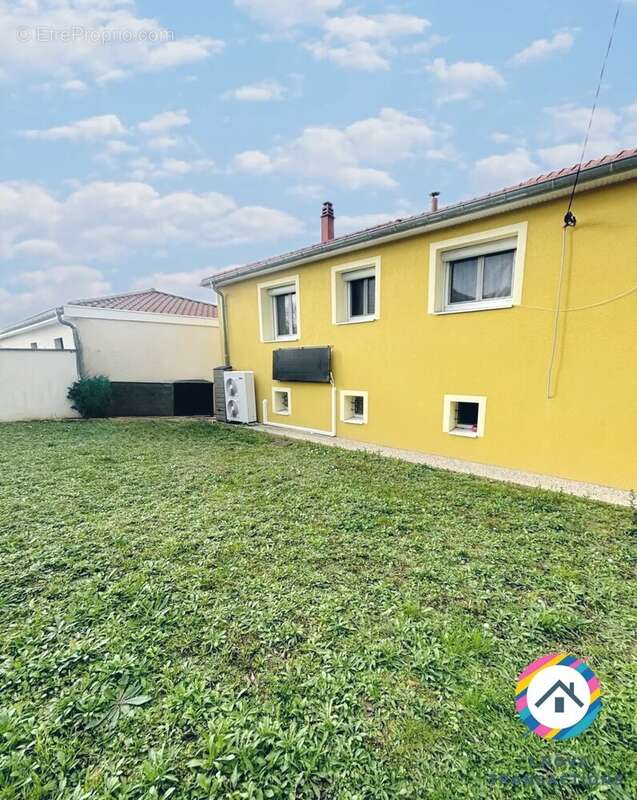 Maison à JASSANS-RIOTTIER