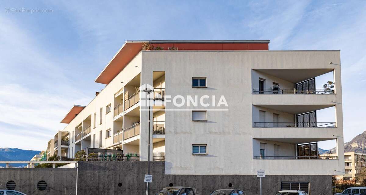 Appartement à SAINT-MARTIN-D&#039;HERES