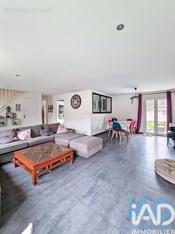 Photo 1 - Maison à BRIE-COMTE-ROBERT