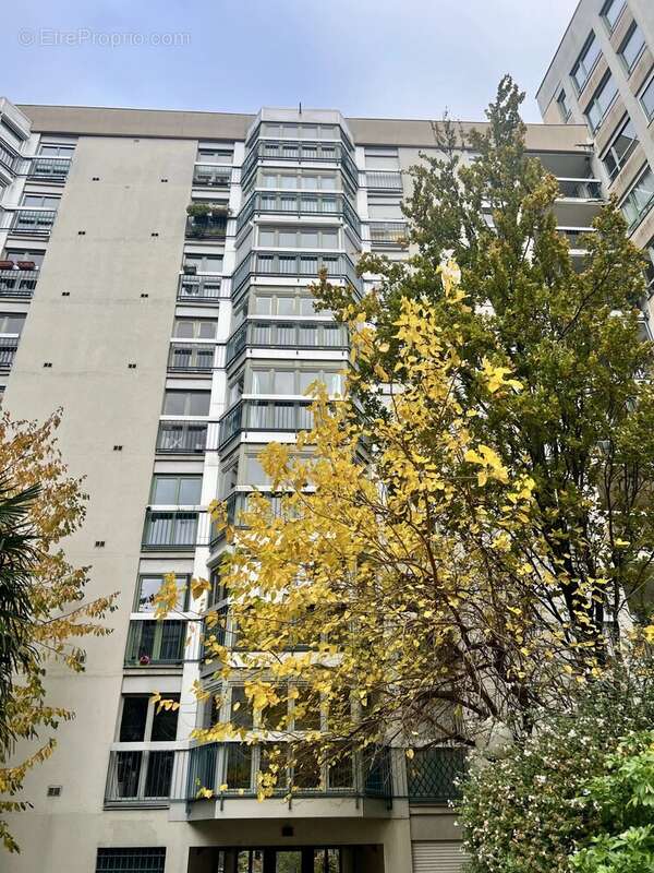 Appartement à PARIS-19E