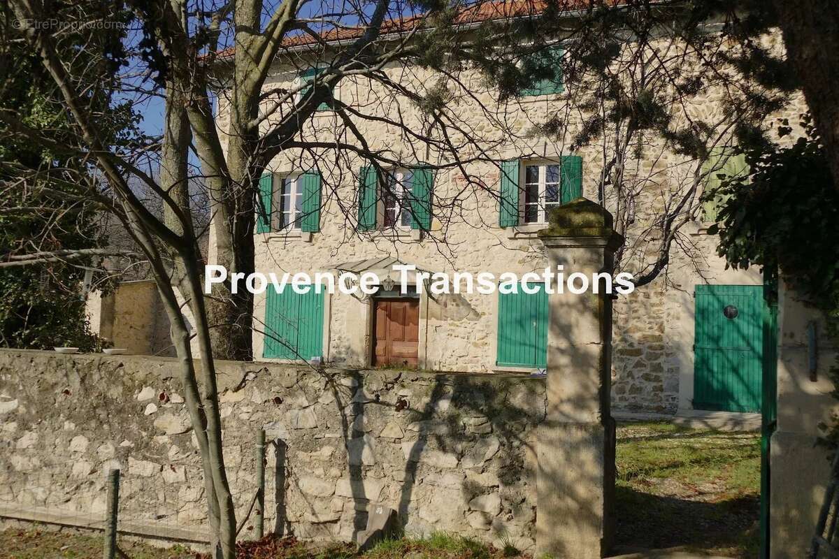 Mas vigneron sur 1,8ha de terrain - photo 2