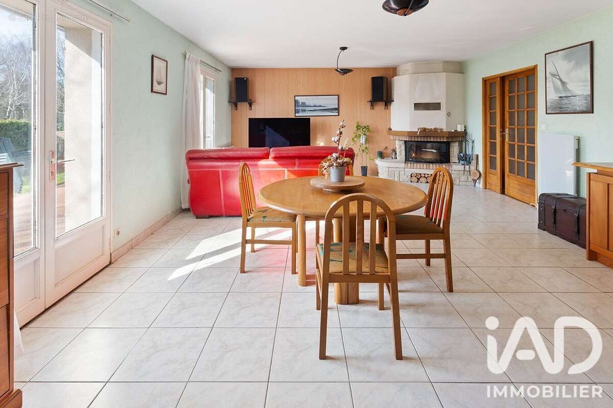 Photo 2 - Maison à SAUTRON