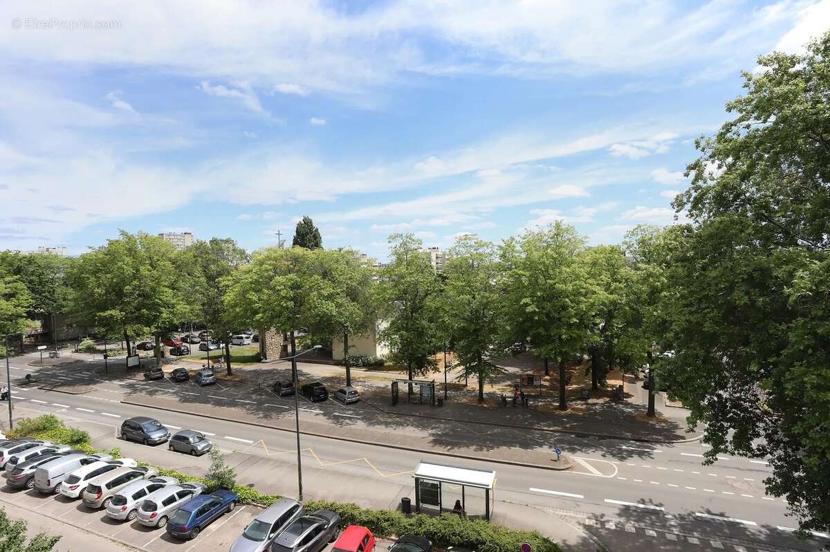 Appartement à vendre 4 pièces RENNES (35) T4 de 74 m² – Dernier étage avec balcon - photo 2
