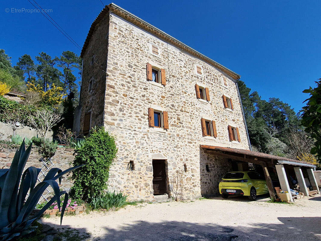 Maison à LE MARTINET
