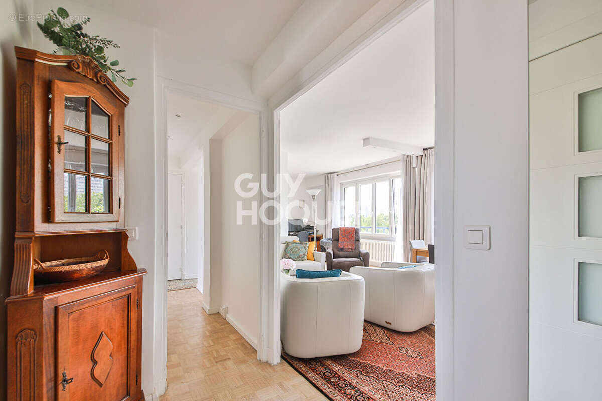Appartement à PARIS-15E