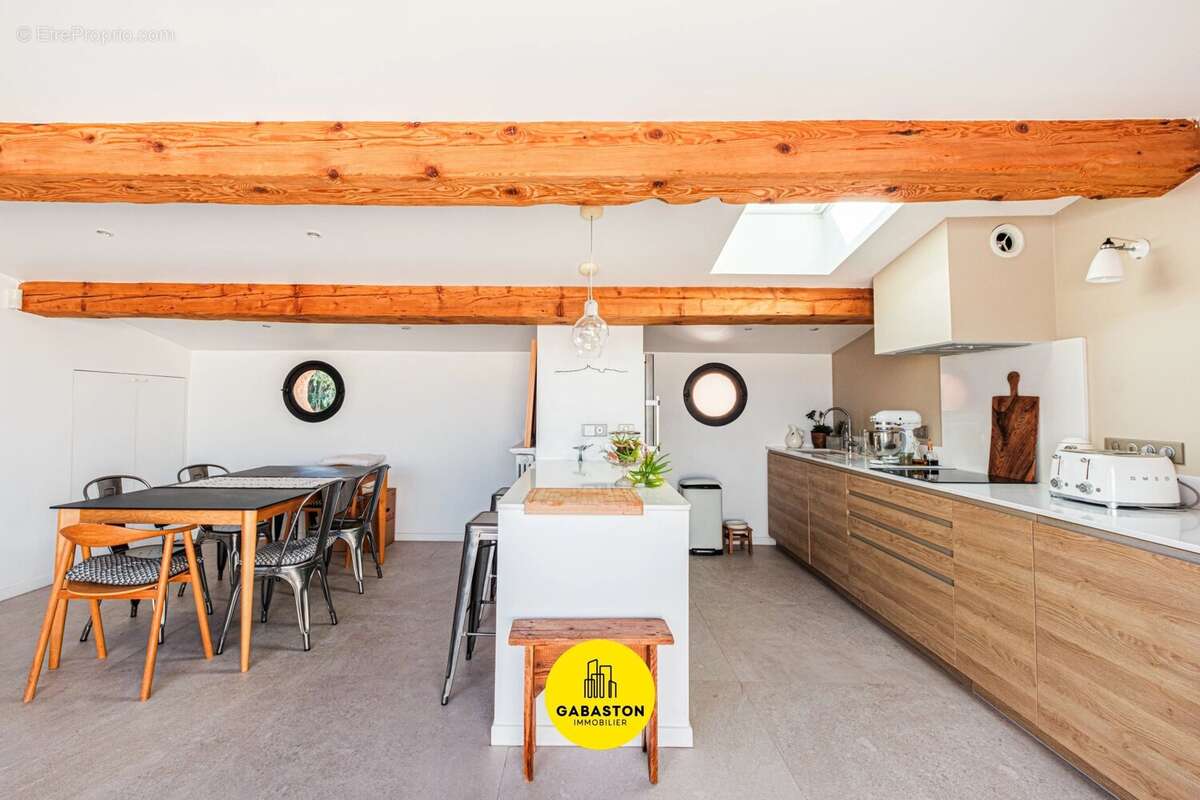 Maison à MARSEILLE-6E