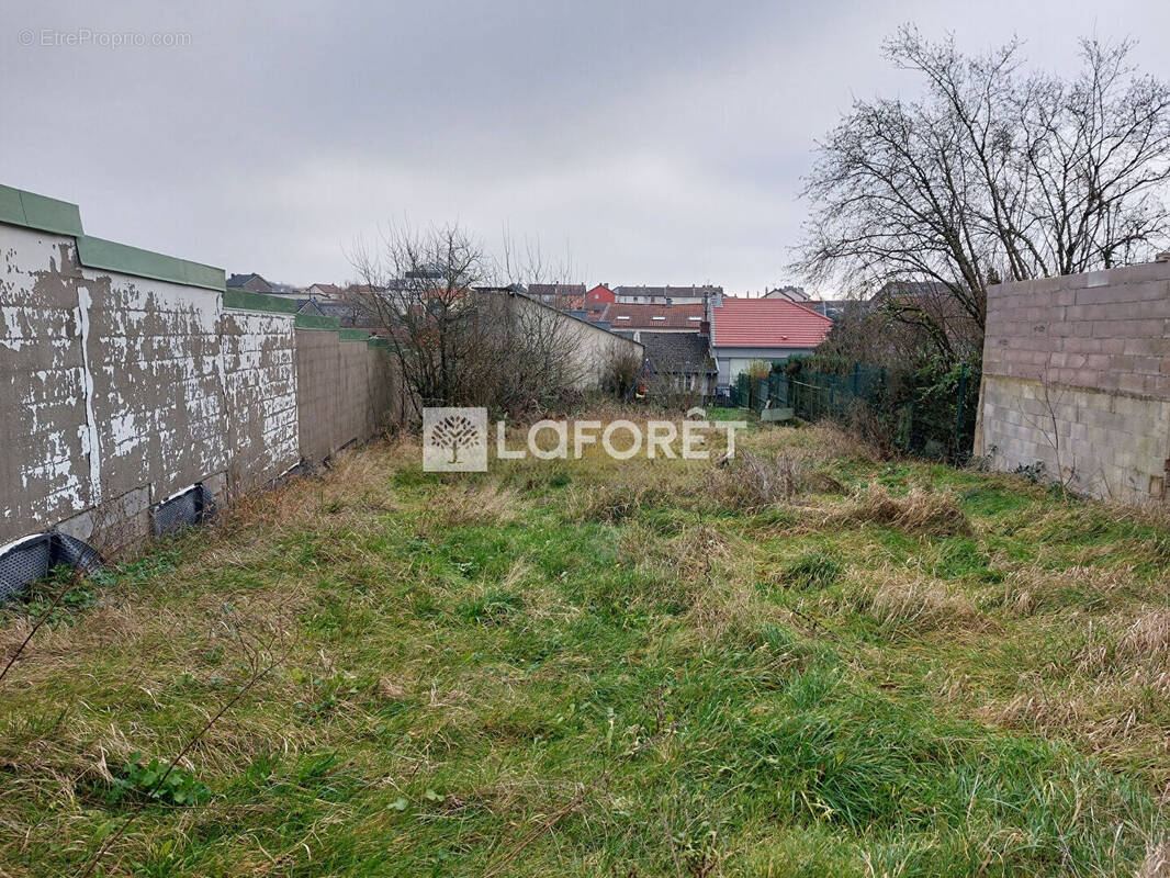 Terrain à VILLERUPT